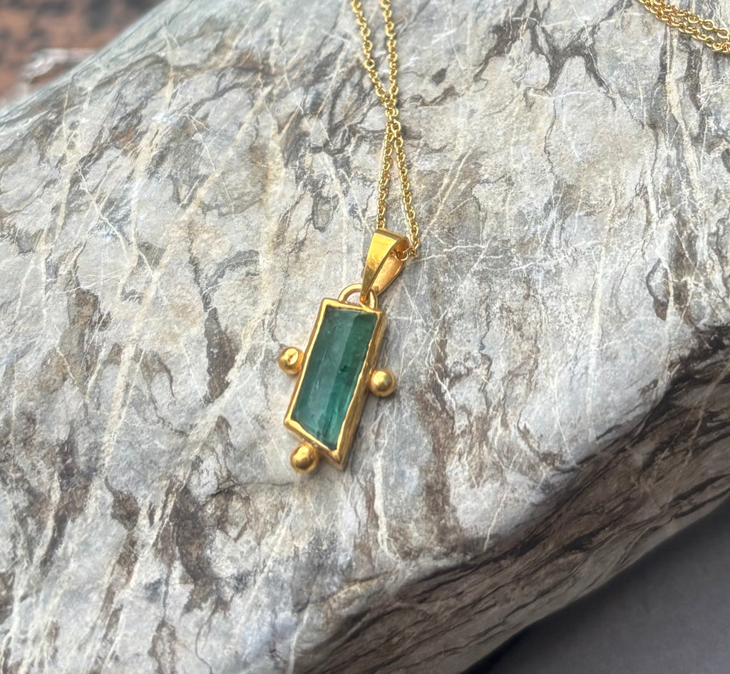 14k Gold Ethnic Teal Tourmaline Baguette Necklace