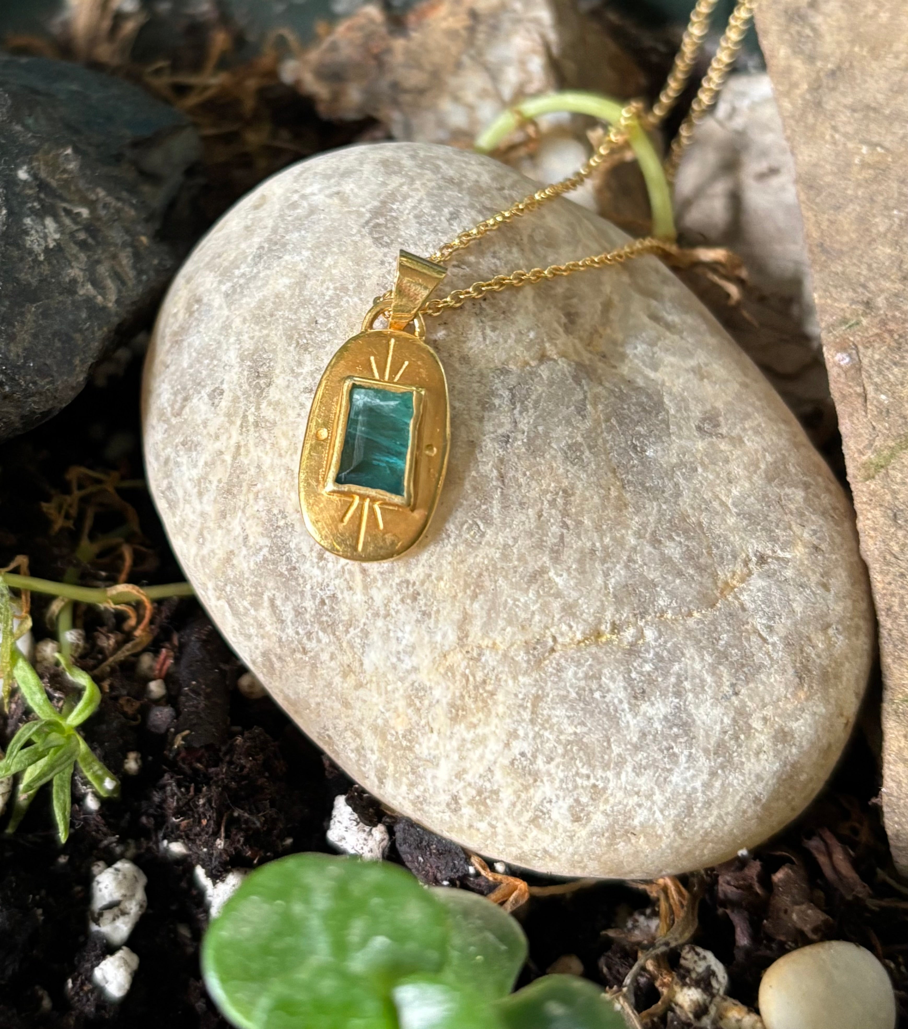 14k Gold Raw Teal Tourmaline Etched Oval Necklace